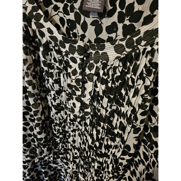 EUC Women's Plus Chiffon Sheer Black & White Leaf Print Blouse Top Size 2X 18-20 - Picture 6 of 7